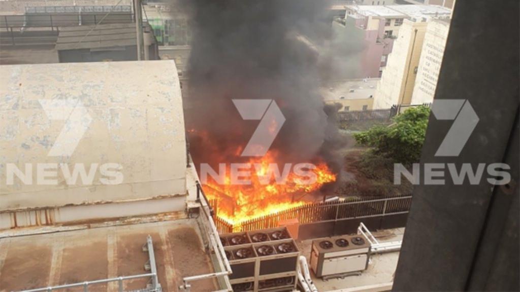 Un incendie se déclare à Queen Street, dans le quartier central des affaires de Melbourne