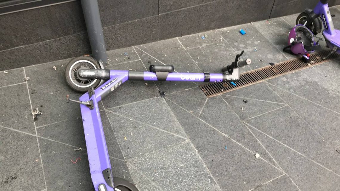 « Loud bang, smoke » : la batterie du scooter électrique Beam explose dans le CBD d’Auckland