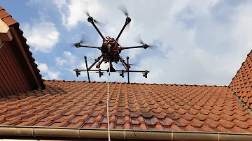 Quel drone pour Demoussage toiture ?
