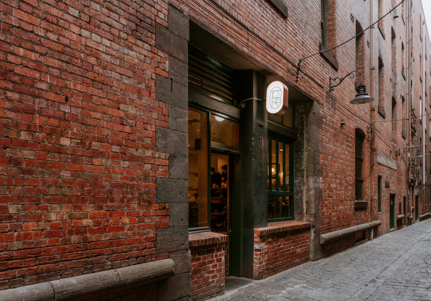 Dans une allée pavée du quartier central des affaires, Tori’s est le nouveau café et boulangerie confortable d’inspiration asiatique de Melbourne