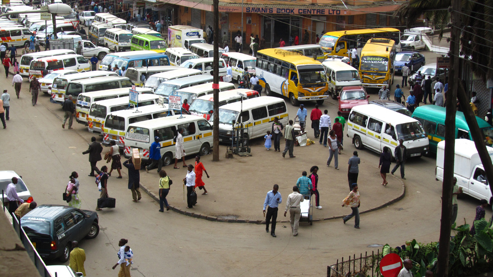 Matatus empruntant ces itinéraires expulsé du CBD de Nairobi vers le terminus de Green Park
