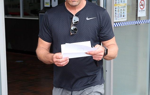Brett Henson: L’homme qui aurait volé un taxi dans le CBD de Sydney se révèle être un dirigeant de Mirvac