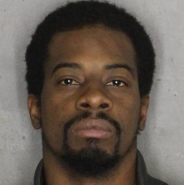 Un homme accusé d’avoir volé des gommes CBD dans un dépanneur à Monticello