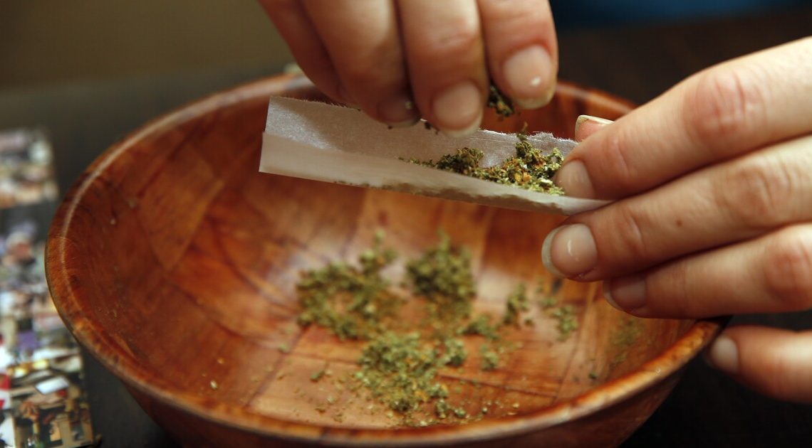 Une nouvelle enquête montre que la majorité des Hoosiers sont favorables à la légalisation de la marijuana
