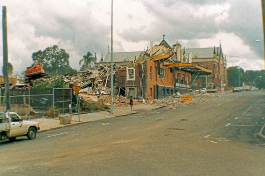 North Star Hotel à Ipswich en cours de démolition en 1986